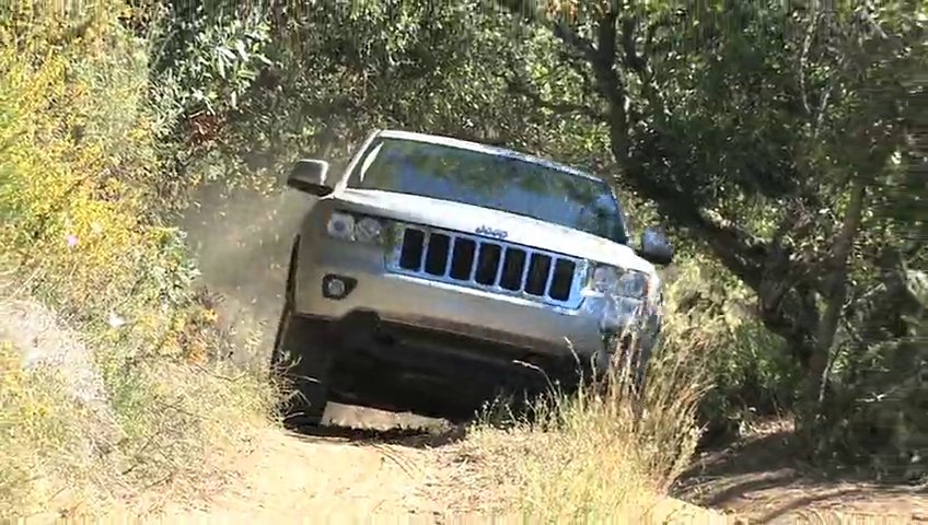 Jeep grand cherokee laredo off roading