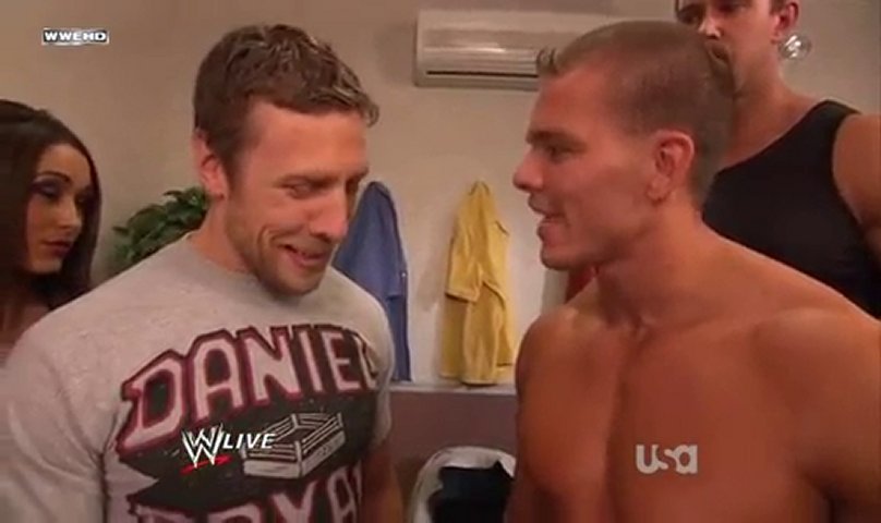 WWE Tag Team Titles Match EGdiaTJiMTI=_o_daniel-bryan-the-bella-twins-tyson-kidd