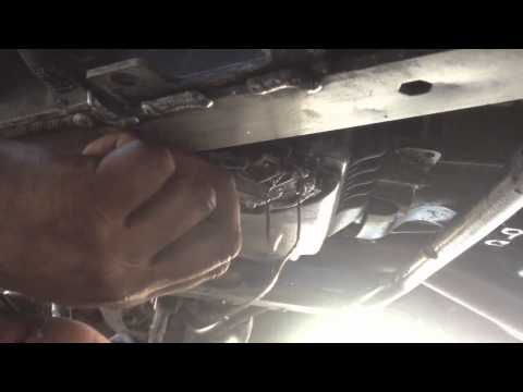 How to change the oil on a bmw 540i #7